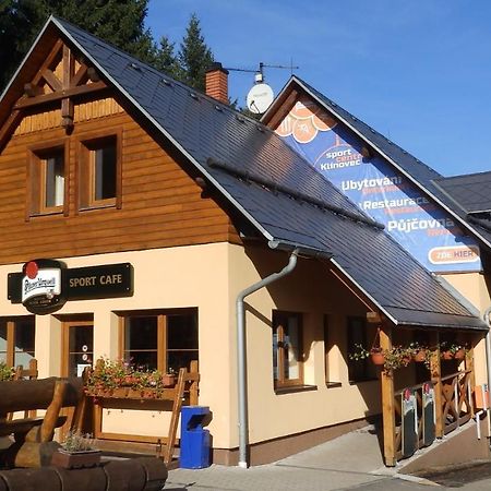 Sportcentrum Klinovec Loučná pod Klínovcem Exteriör bild