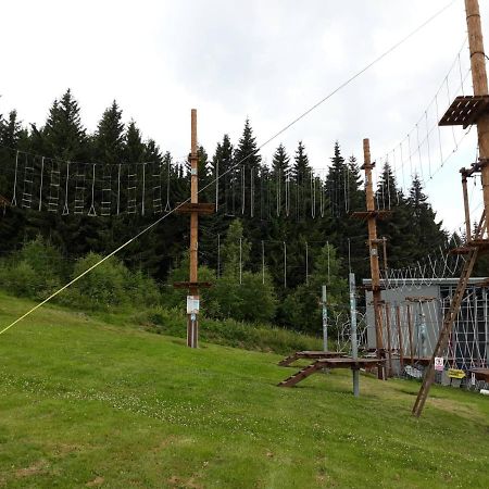 Sportcentrum Klinovec Loučná pod Klínovcem Exteriör bild