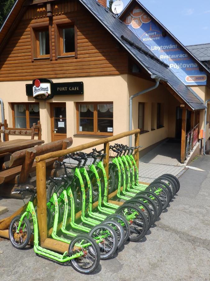 Sportcentrum Klinovec Loučná pod Klínovcem Exteriör bild