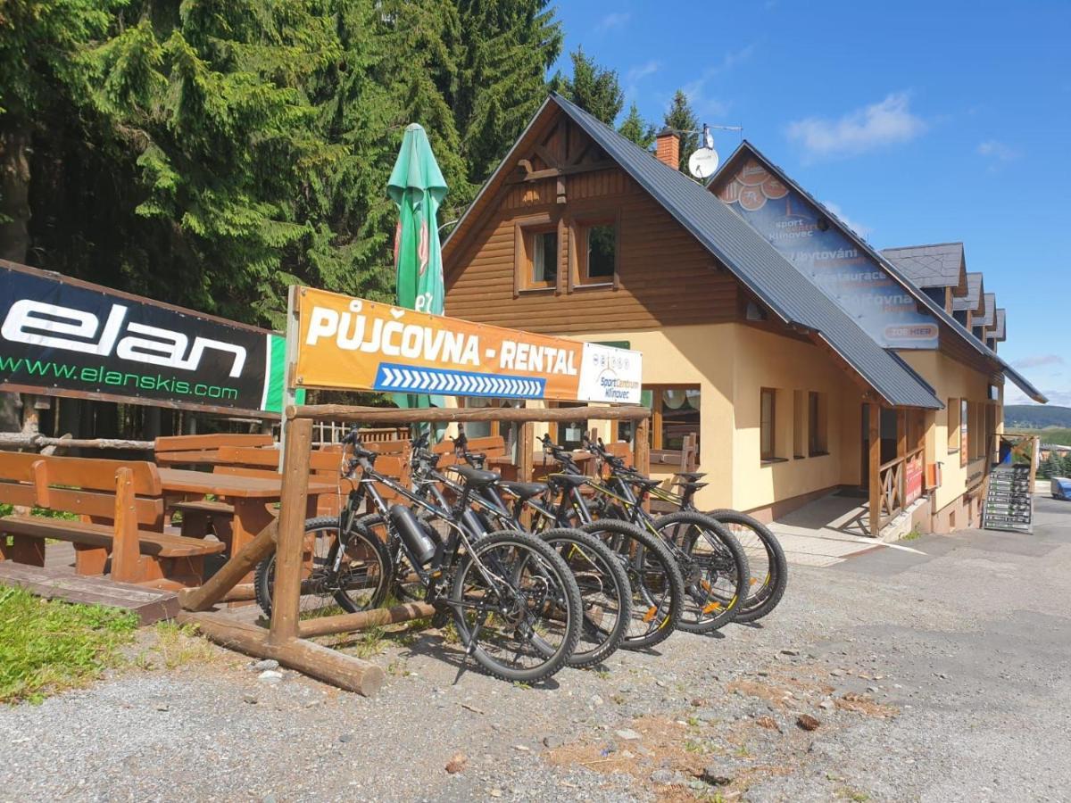 Sportcentrum Klinovec Loučná pod Klínovcem Exteriör bild